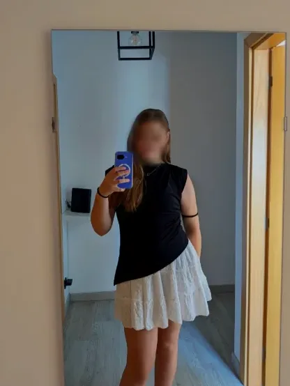 Anna, 18