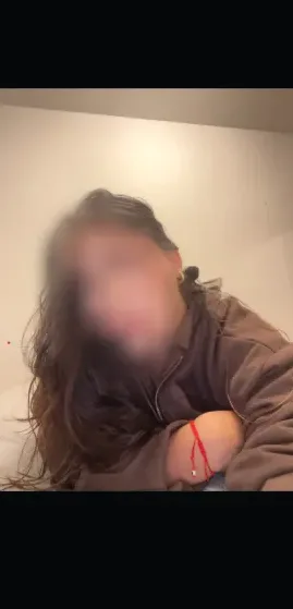 Anne, 24