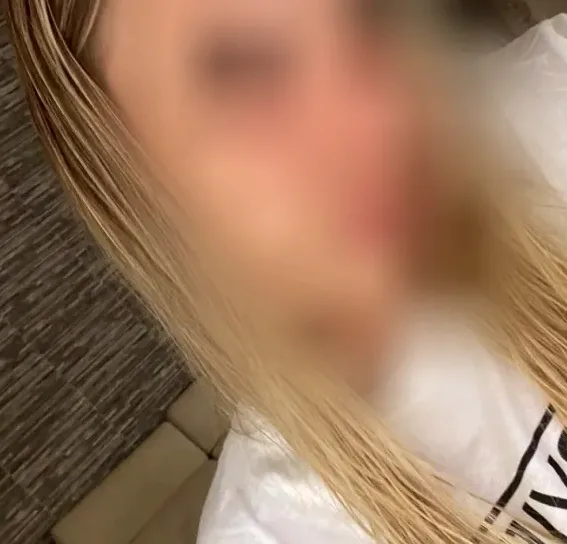 Anneke, 20