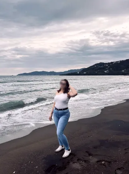 Demi, 21