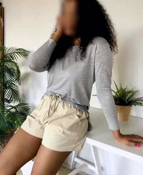 Esther, 28