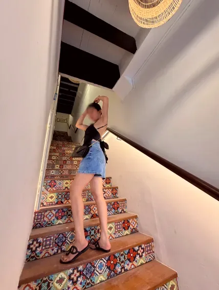 Fleur, 30