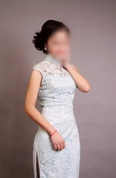 Fleur, 28