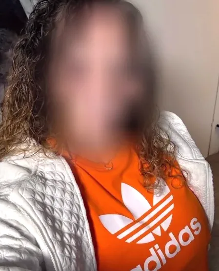 Isabel, 39