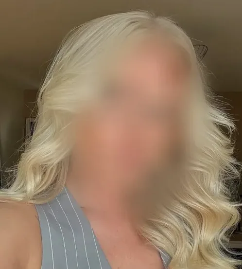 Merel, 35
