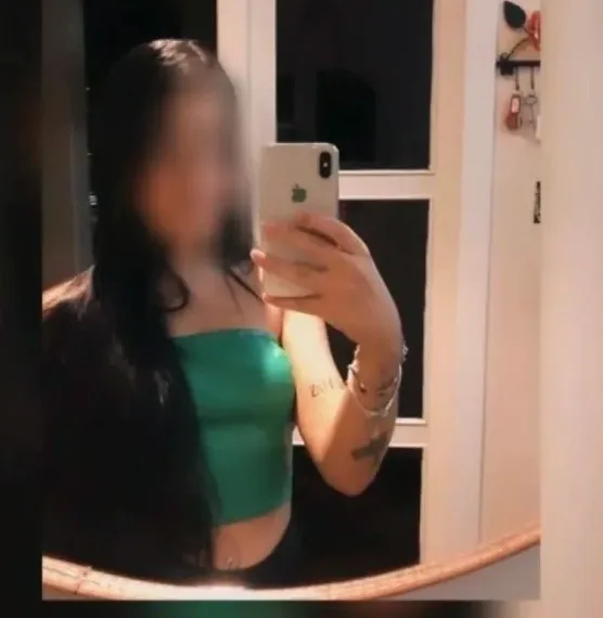 Sophie, 20